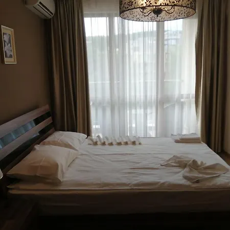 Golden Line Golden Sands