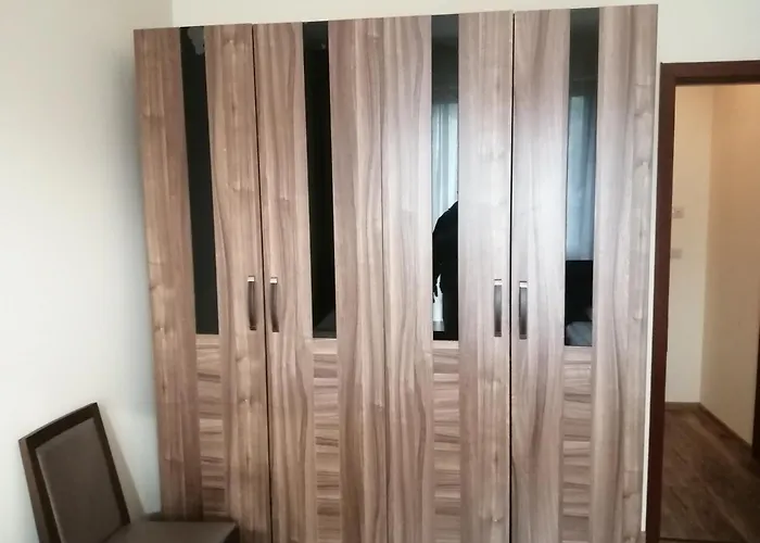 Golden Line * Golden Sands