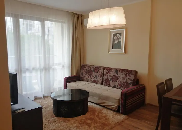 Golden Line Aparthotel *